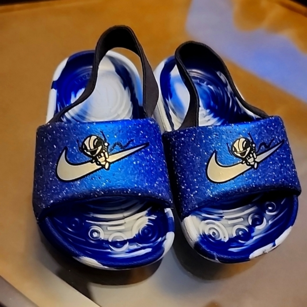 Infant nike slides
